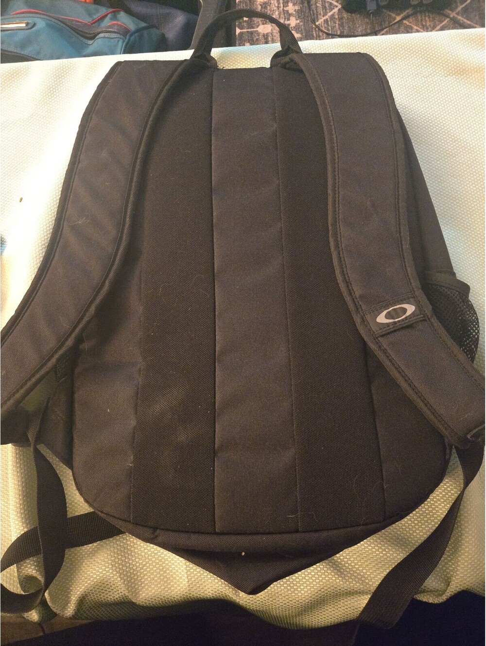 Oakley Enduro 2.0 20L Backpack Black/Heather Grey - Picture 2 of 6